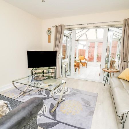6 Erwr Brenhinoedd Villa Ammanford Exteriör bild