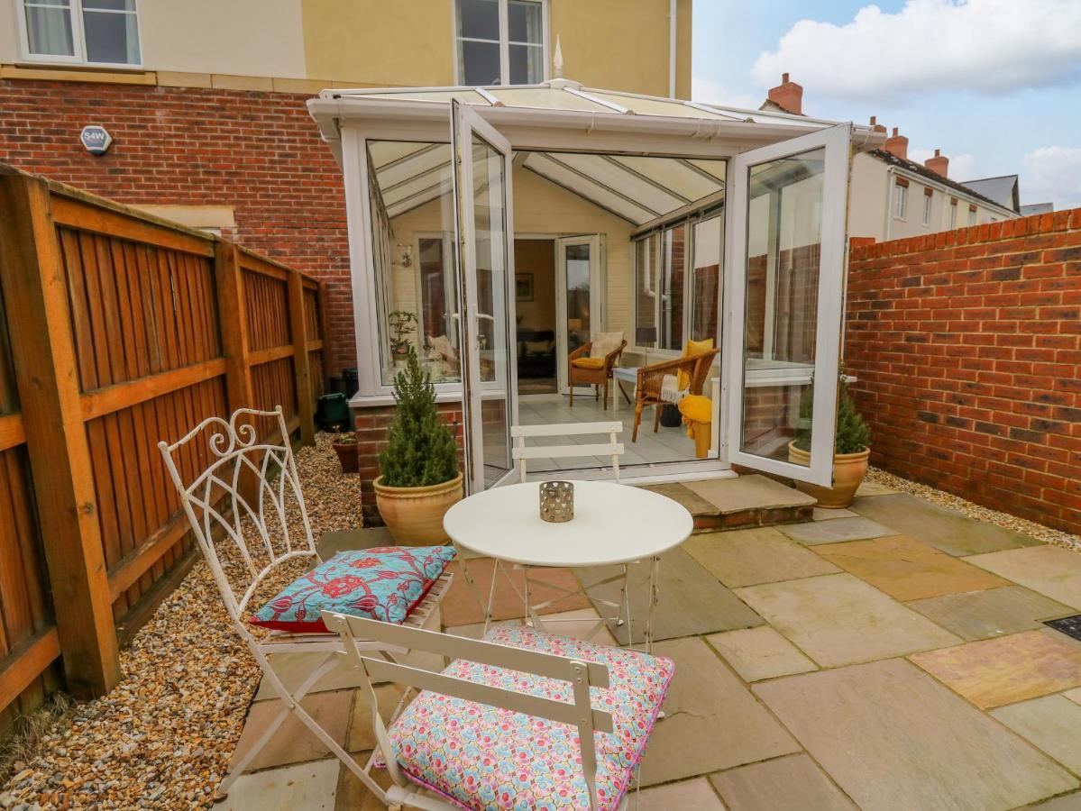 6 Erwr Brenhinoedd Villa Ammanford Exteriör bild