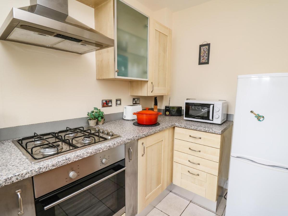 6 Erwr Brenhinoedd Villa Ammanford Exteriör bild