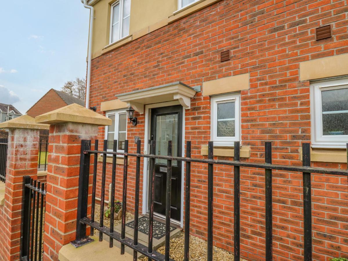 6 Erwr Brenhinoedd Villa Ammanford Exteriör bild