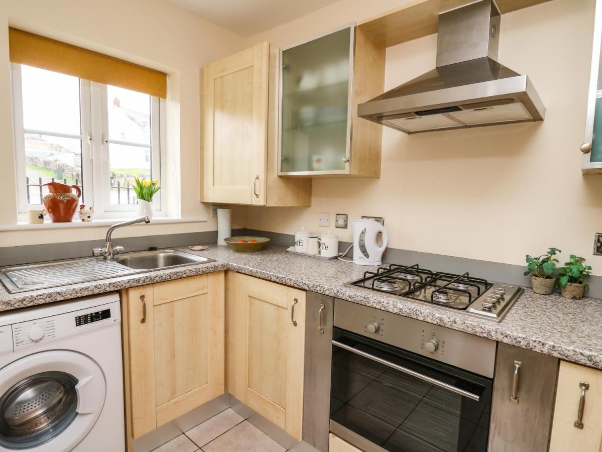 6 Erwr Brenhinoedd Villa Ammanford Exteriör bild