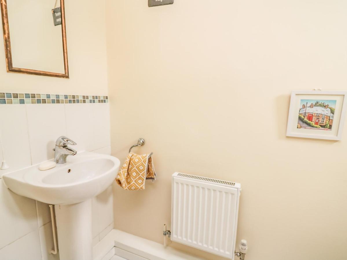 6 Erwr Brenhinoedd Villa Ammanford Exteriör bild
