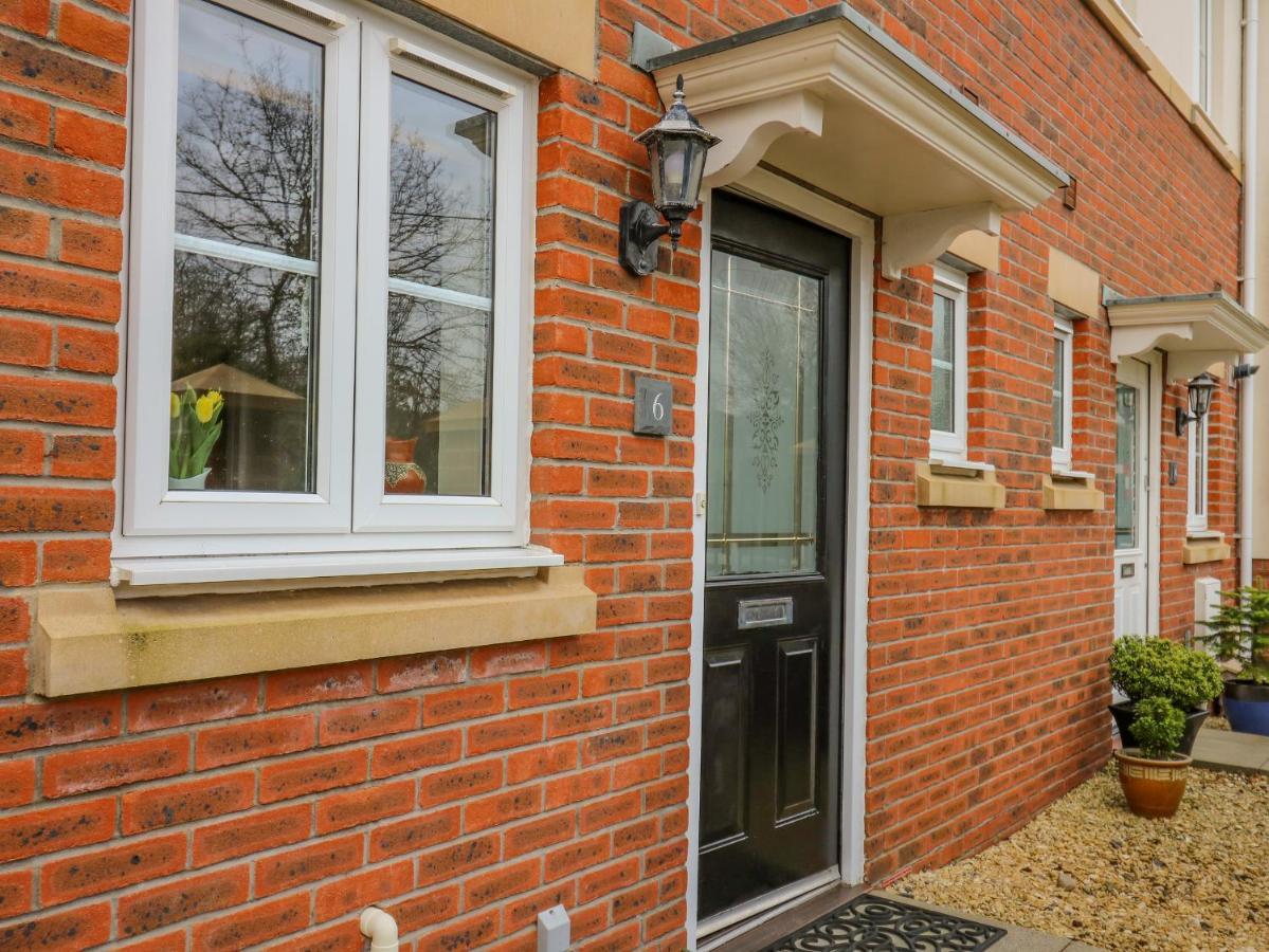 6 Erwr Brenhinoedd Villa Ammanford Exteriör bild